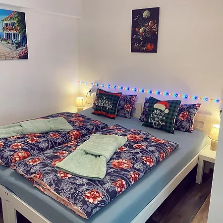 Kleine-romantische Parkplatz Vor Dem Haus! Appartement